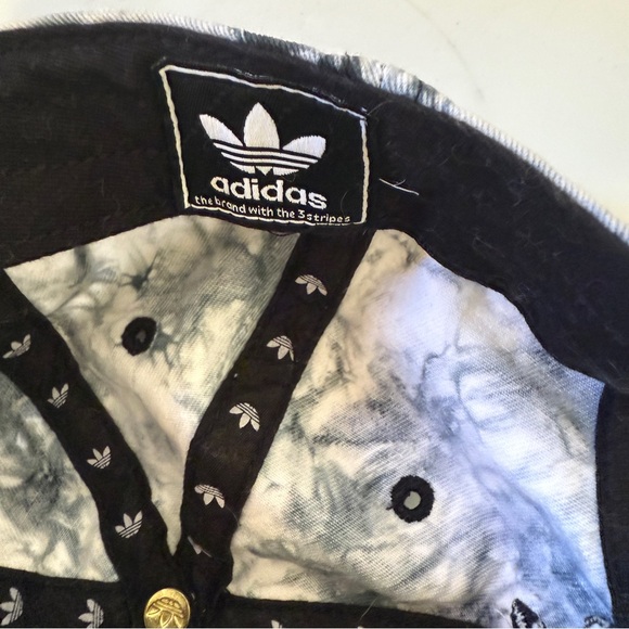Adidas Originals Relaxed Tie-Dye Black and White Strapback Hat - Picture 7 of 8